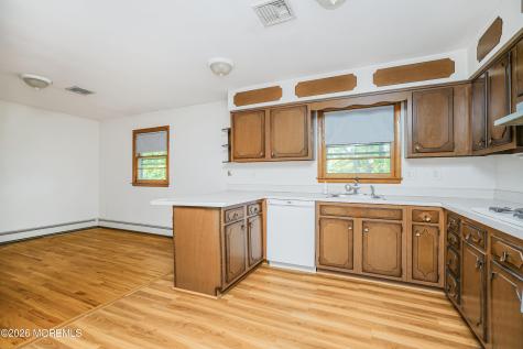 69 Whalepond Road Oakhurst NJ 07755