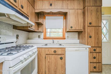 69 Whalepond Road Oakhurst NJ 07755