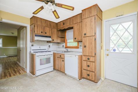 69 Whalepond Road Oakhurst NJ 07755
