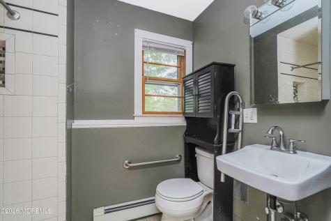 69 Whalepond Road Oakhurst NJ 07755