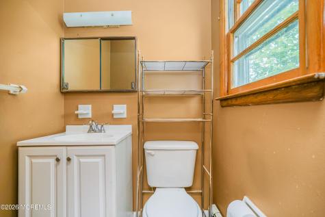 69 Whalepond Road Oakhurst NJ 07755