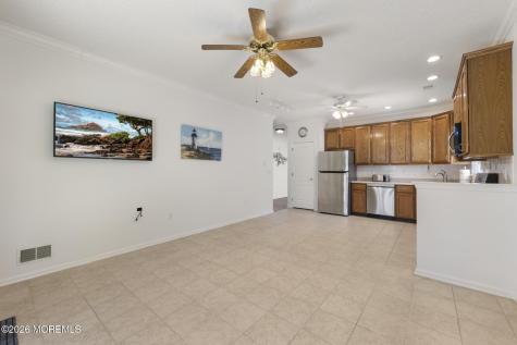 18 Amberwinds Court Lakewood NJ 08701