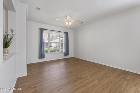 18 Amberwinds Court Lakewood NJ 08701