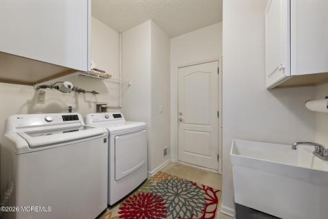 18 Amberwinds Court Lakewood NJ 08701