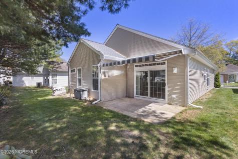 18 Amberwinds Court Lakewood NJ 08701