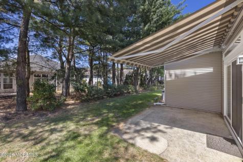 18 Amberwinds Court Lakewood NJ 08701