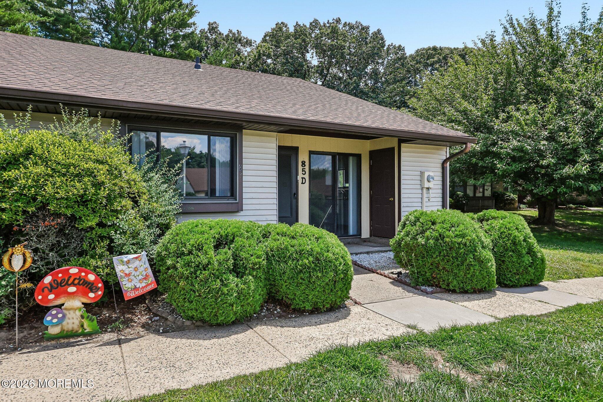 85 Amberly Drive Manalapan NJ 07726