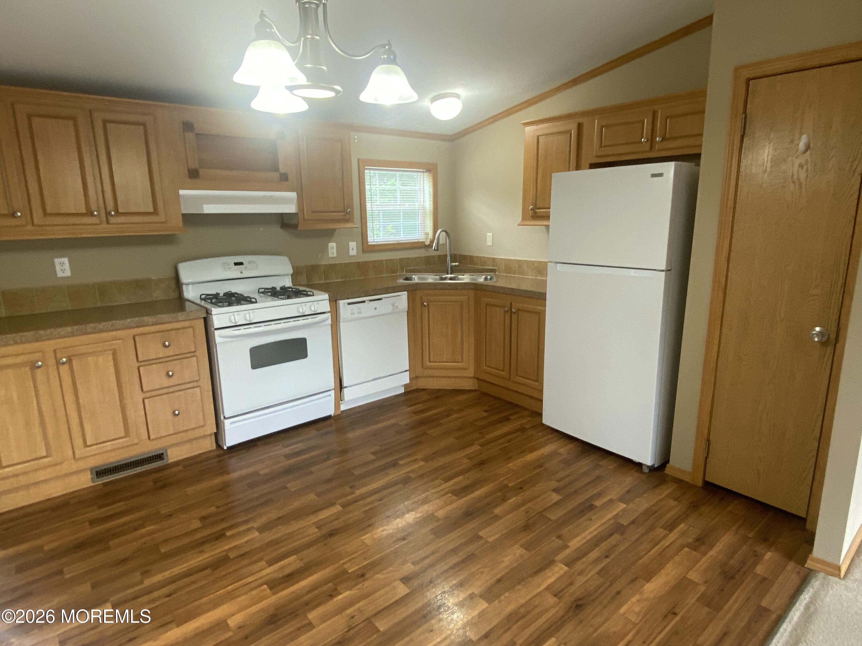5 Maple Tree Court Manahawkin NJ 08050
