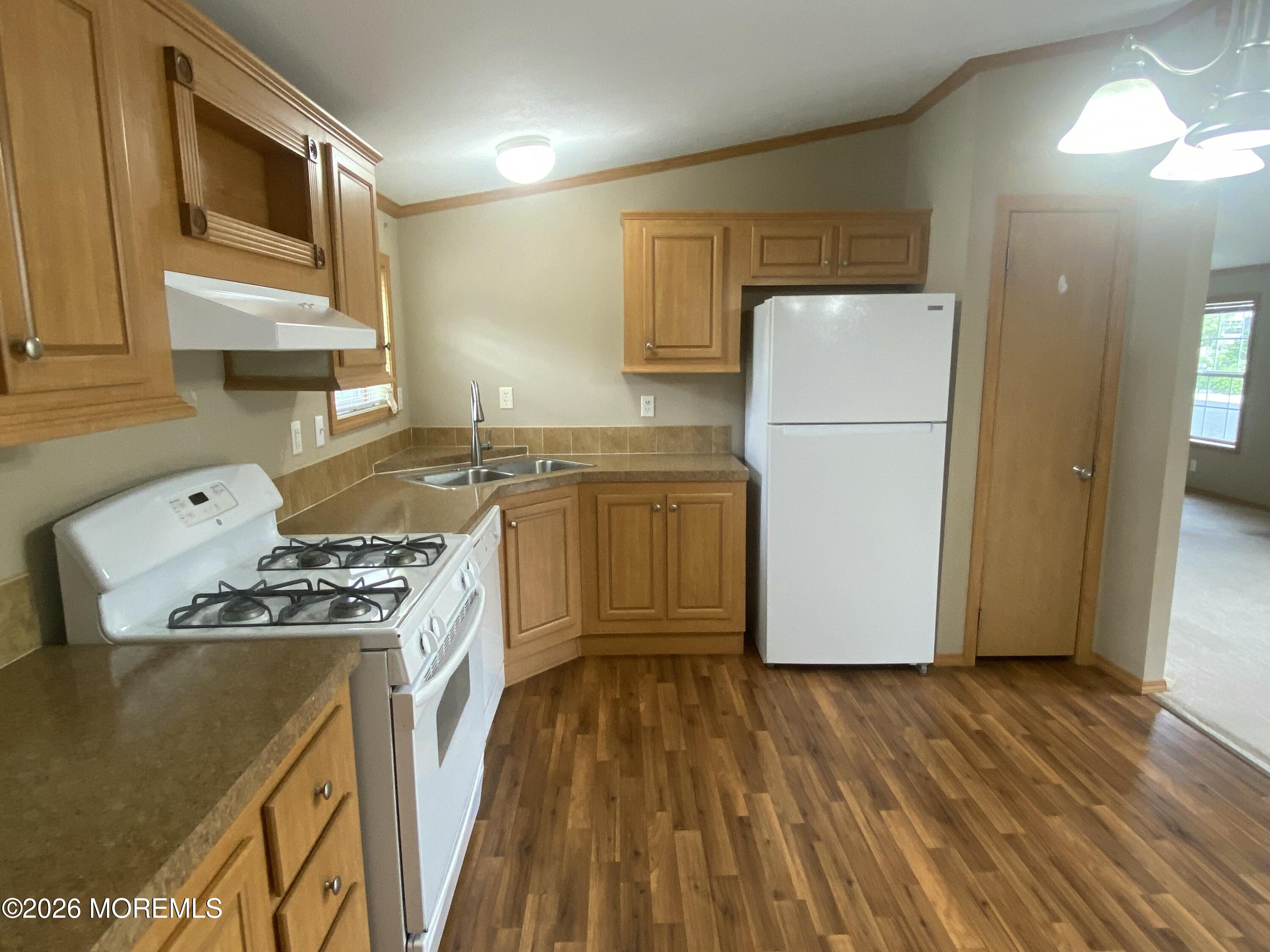 5 Maple Tree Court Manahawkin NJ 08050
