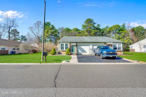 18 Milford Avenue Whiting NJ 08759