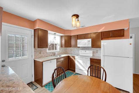 18 Milford Avenue Whiting NJ 08759