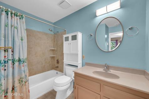 18 Milford Avenue Whiting NJ 08759