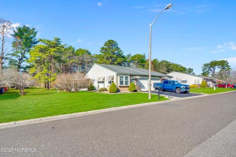 18 Milford Avenue Whiting NJ 08759