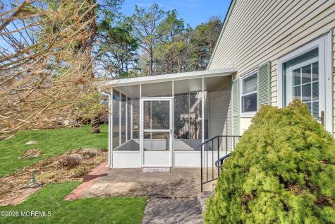 18 Milford Avenue Whiting NJ 08759