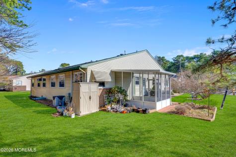 18 Milford Avenue Whiting NJ 08759