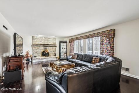 3 Shira Lane Manalapan NJ 07726