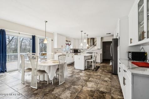 3 Shira Lane Manalapan NJ 07726
