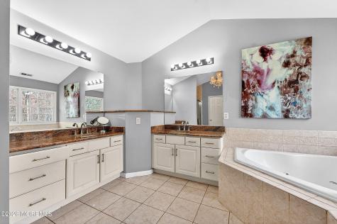 13 Palmer Circle Millstone NJ 08535