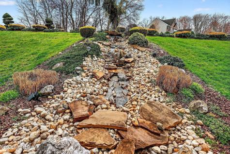 13 Palmer Circle Millstone NJ 08535
