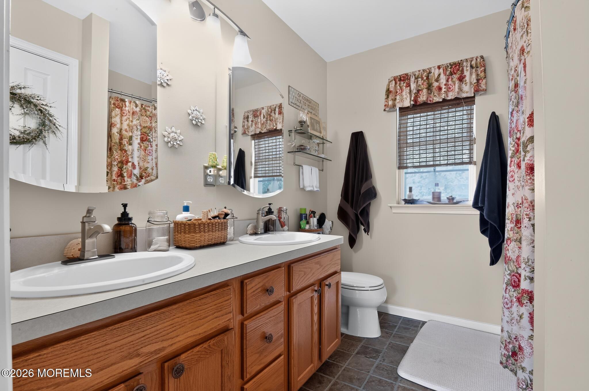 105 Hollow Oak Lane Manahawkin NJ 08050