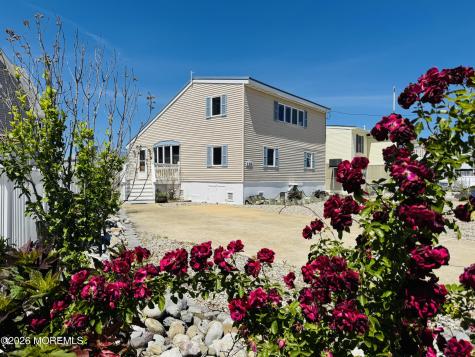128 Curlew Road Tuckerton NJ 08087