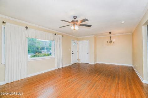 74 Center Avenue Leonardo NJ 07737