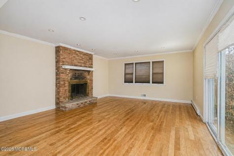 74 Center Avenue Leonardo NJ 07737