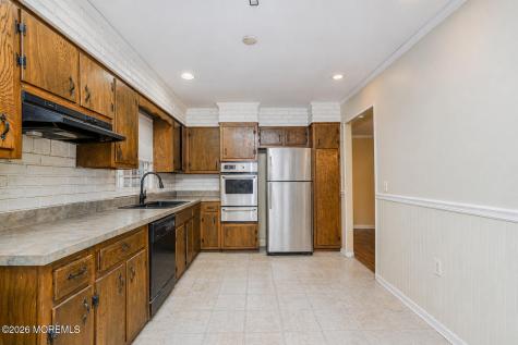 74 Center Avenue Leonardo NJ 07737