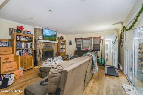 74 Center Avenue Leonardo NJ 07737