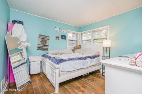 74 Center Avenue Leonardo NJ 07737
