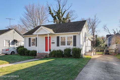 928 Park Place Red Bank NJ 07701