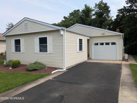 18 Maison Way Toms River NJ 08757