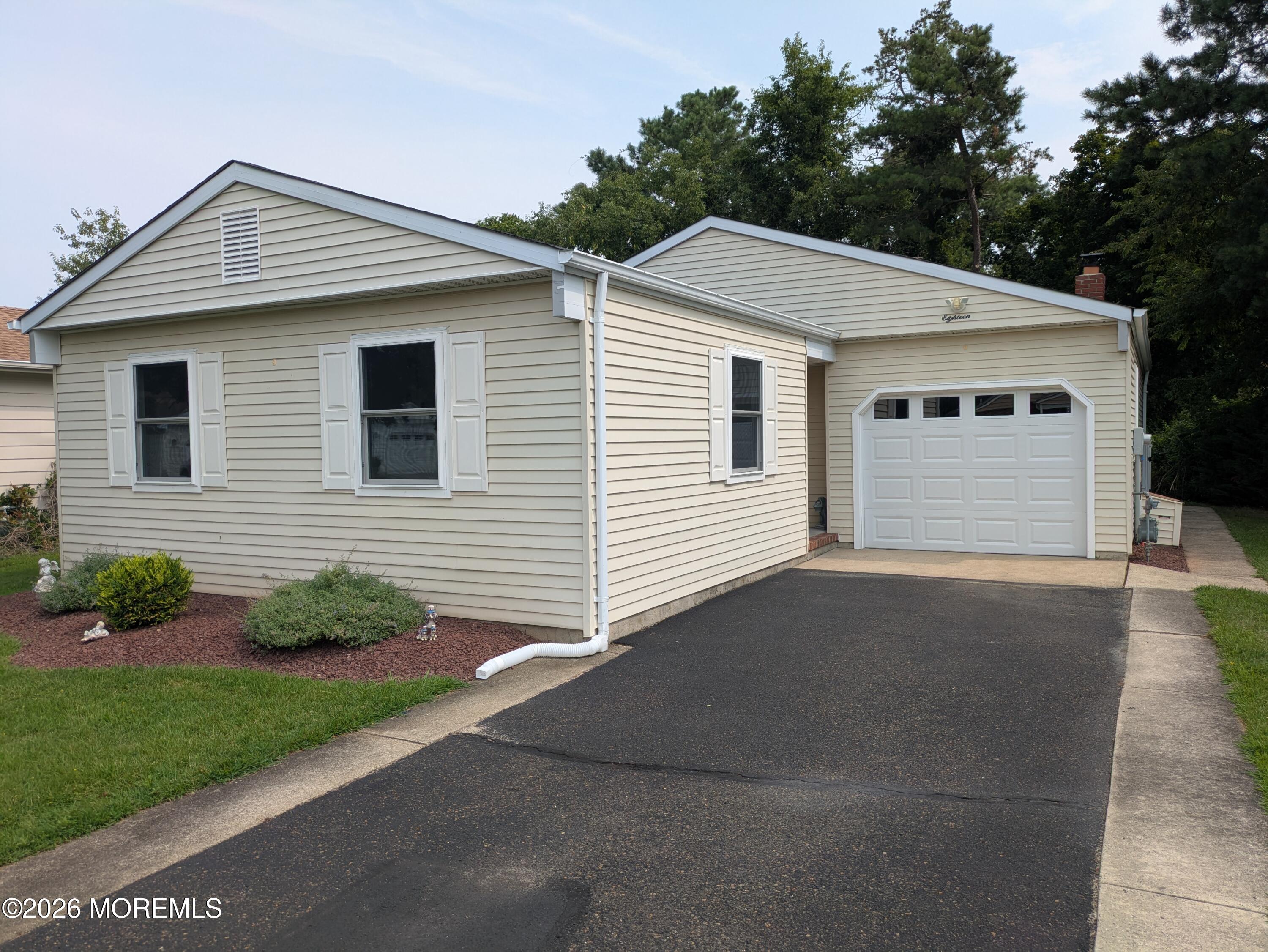18 Maison Way Toms River NJ 08757
