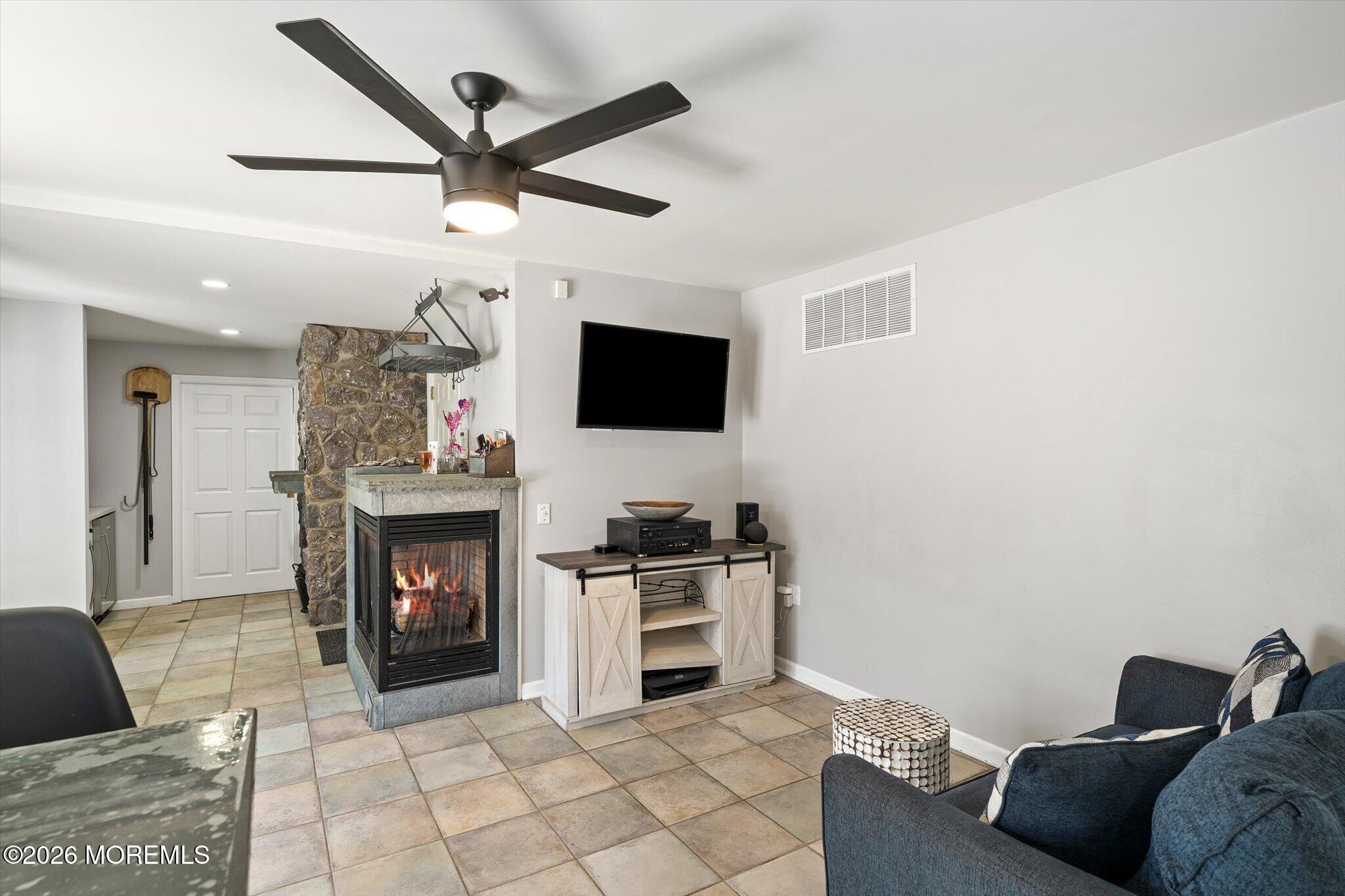 4 Twain Drive Allentown NJ 08501