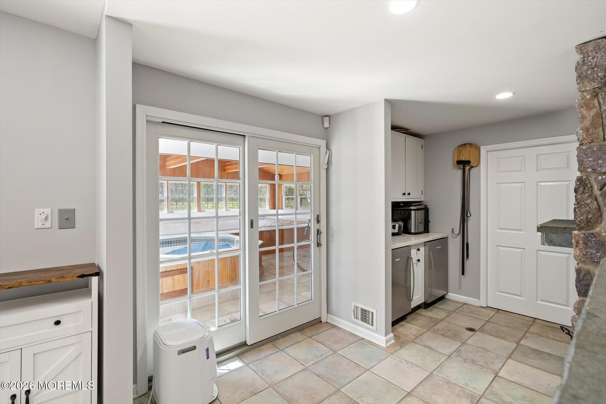4 Twain Drive Allentown NJ 08501