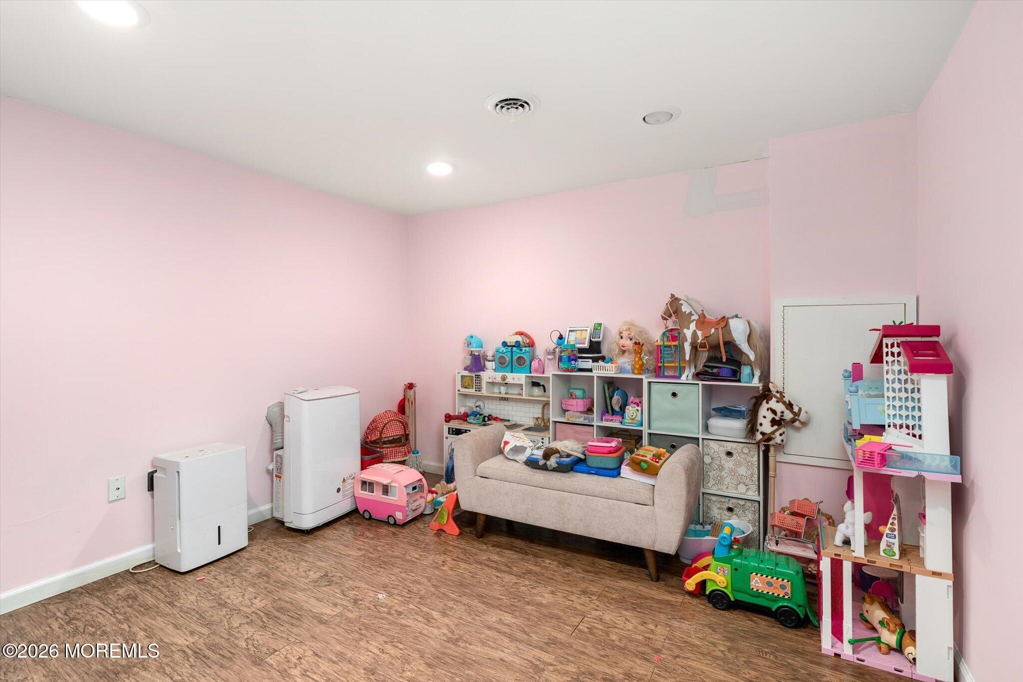 4 Twain Drive Allentown NJ 08501