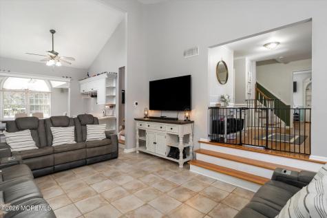 4 Twain Drive Allentown NJ 08501