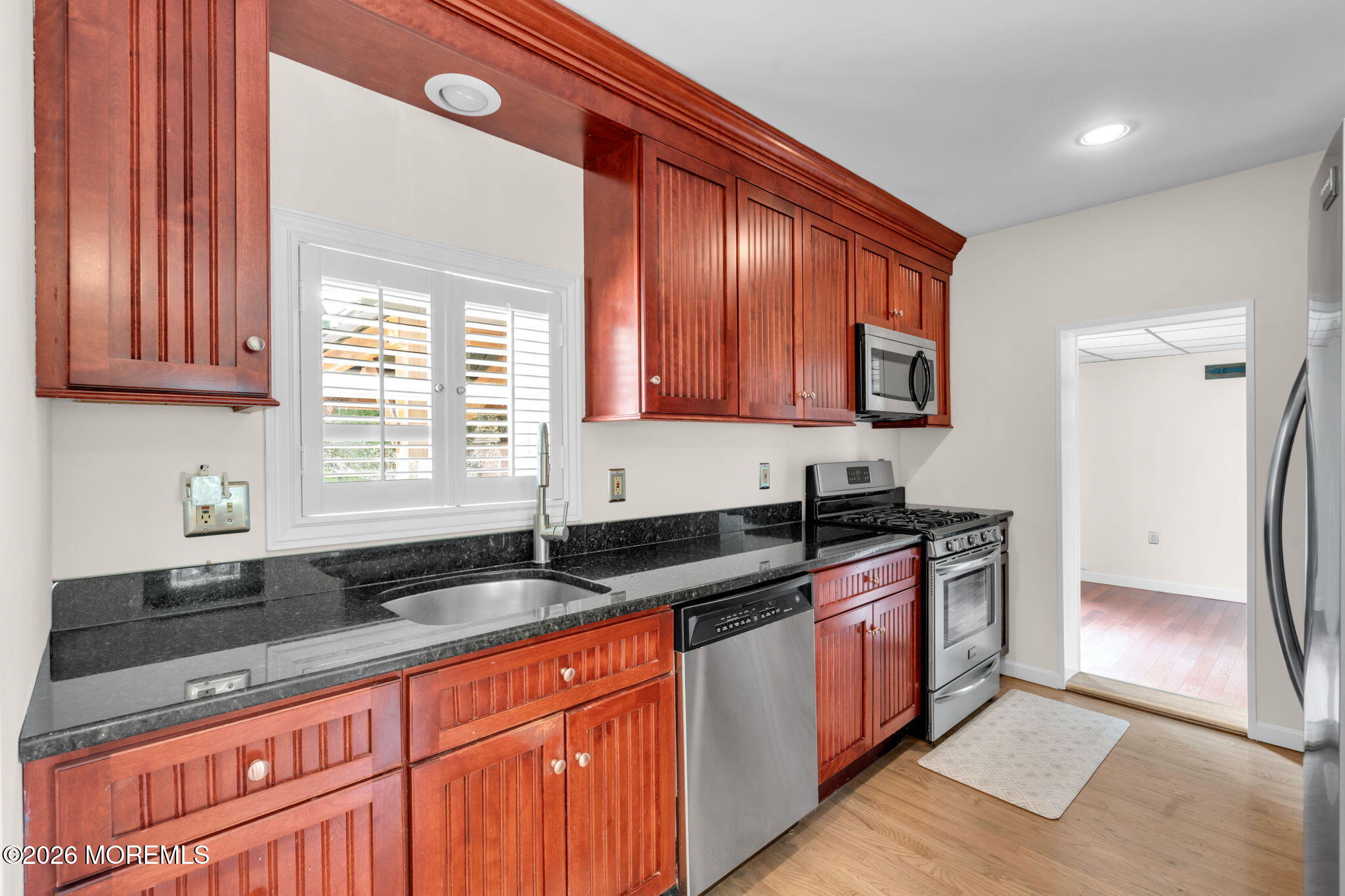 149 11th Street Belford NJ 07718