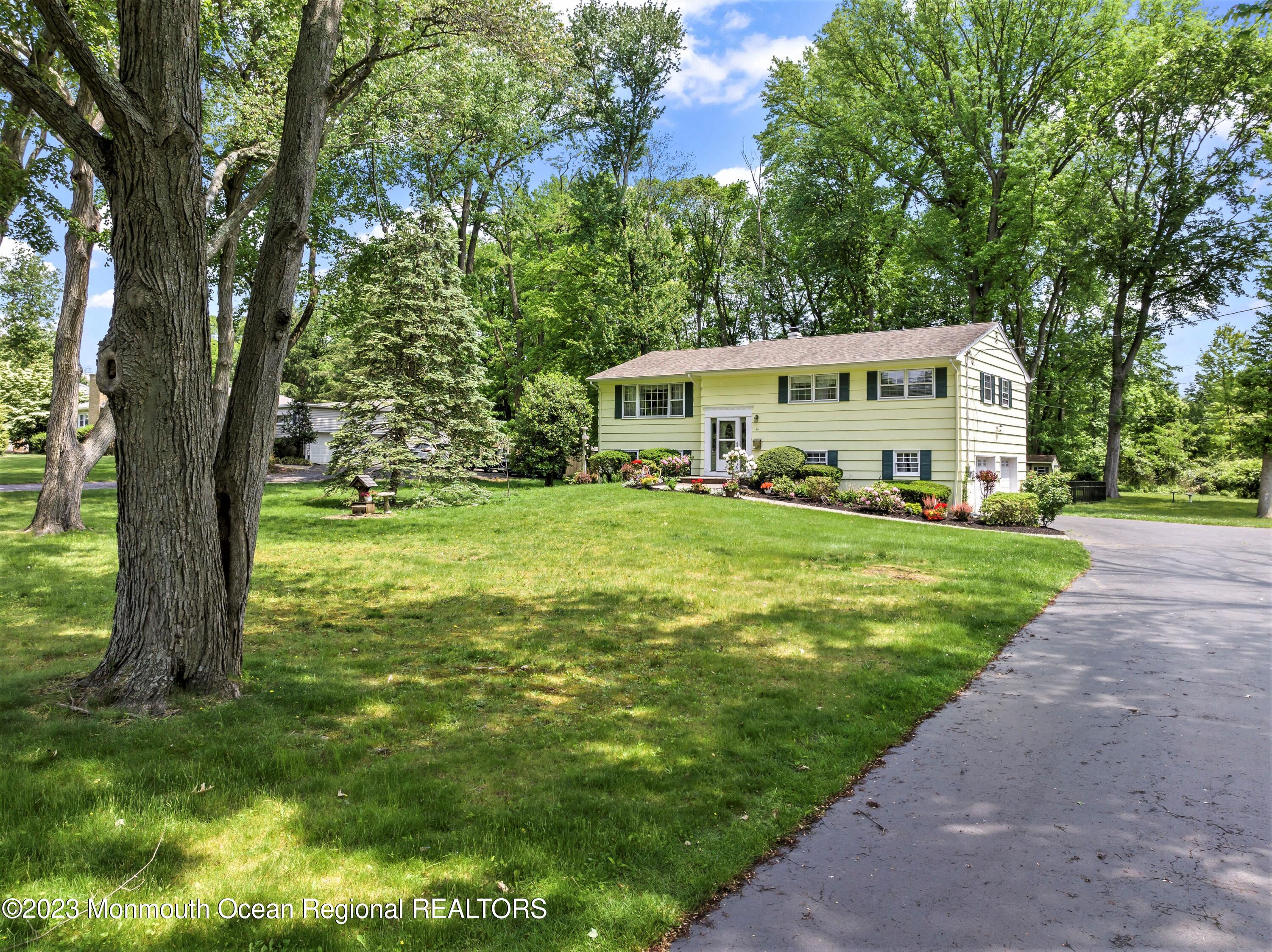 94 Leedsville Drive Lincroft NJ 07738