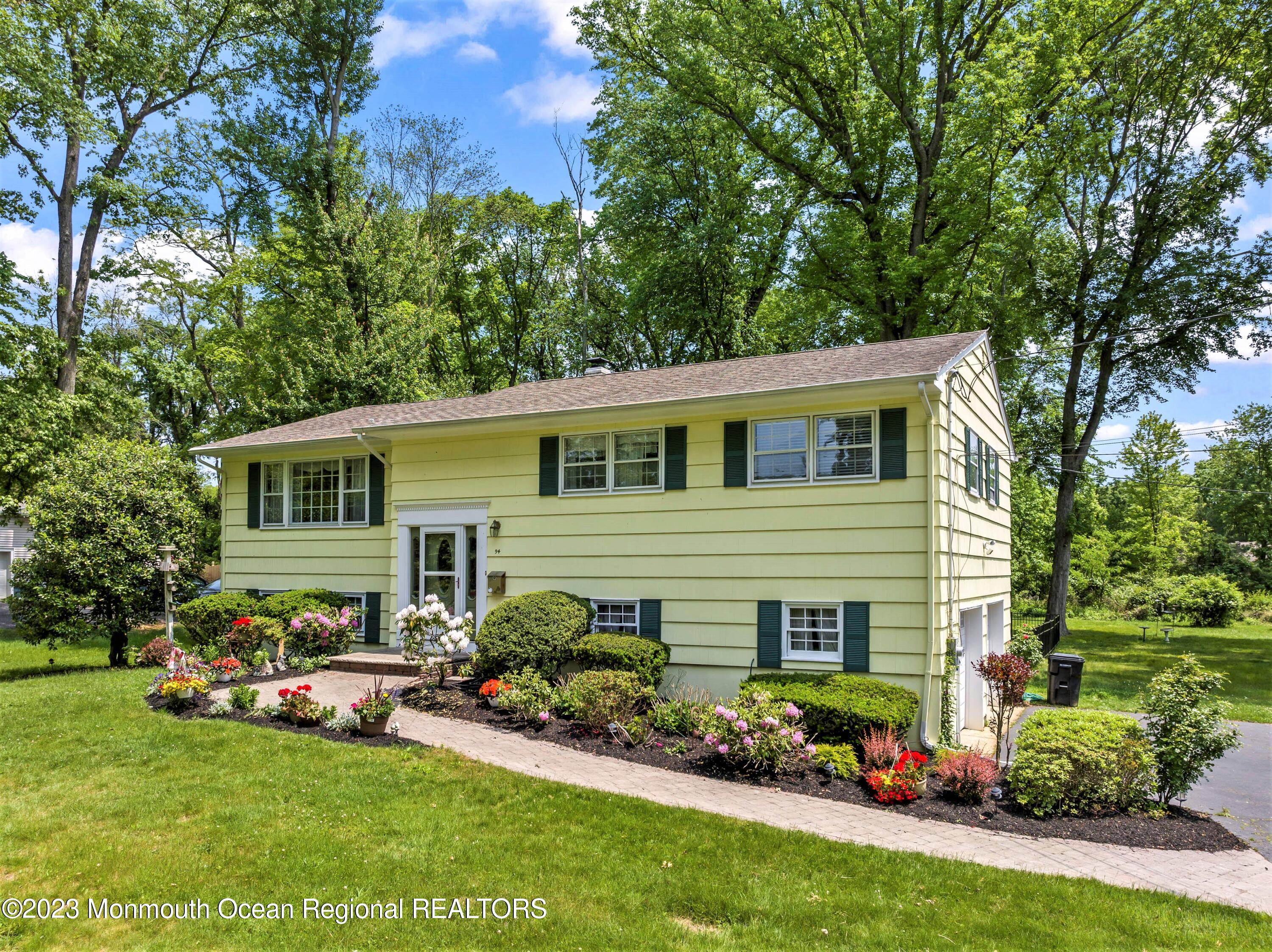 94 Leedsville Drive Lincroft NJ 07738