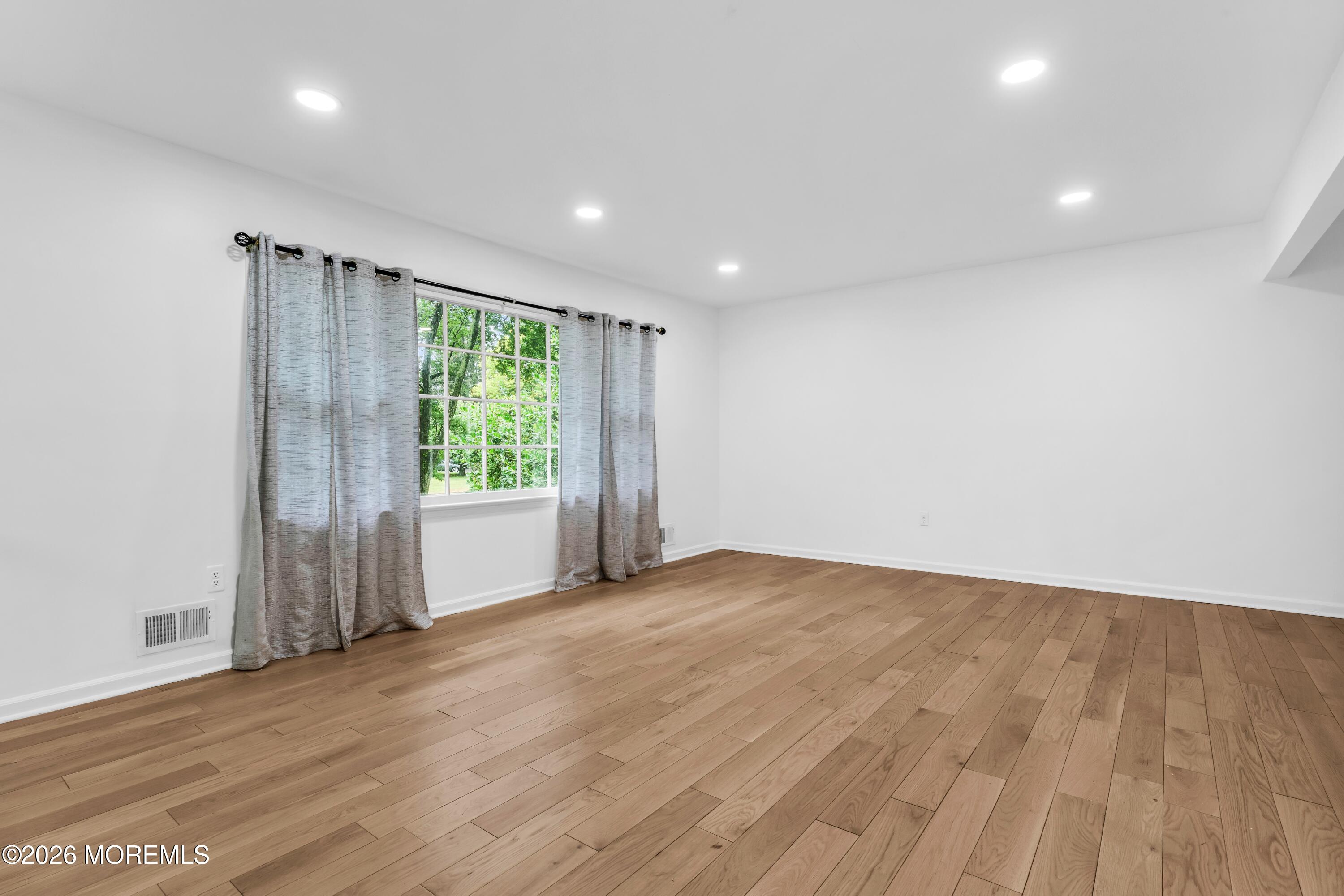 94 Leedsville Drive Lincroft NJ 07738