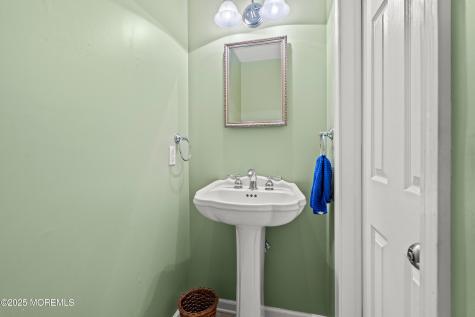 4 Brookside Drive Colts Neck NJ 07722