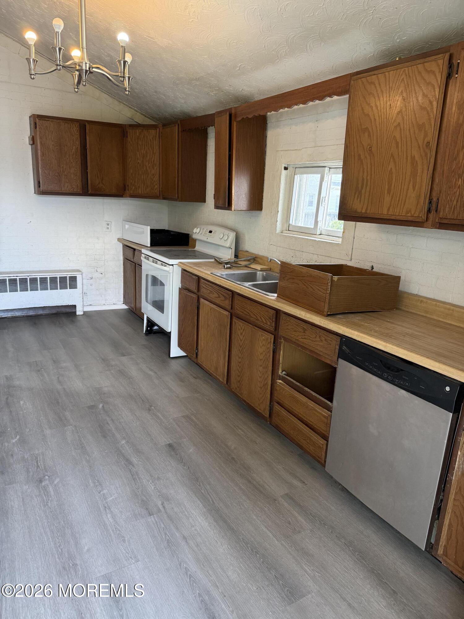 5 Leroy Place Keansburg NJ 07734