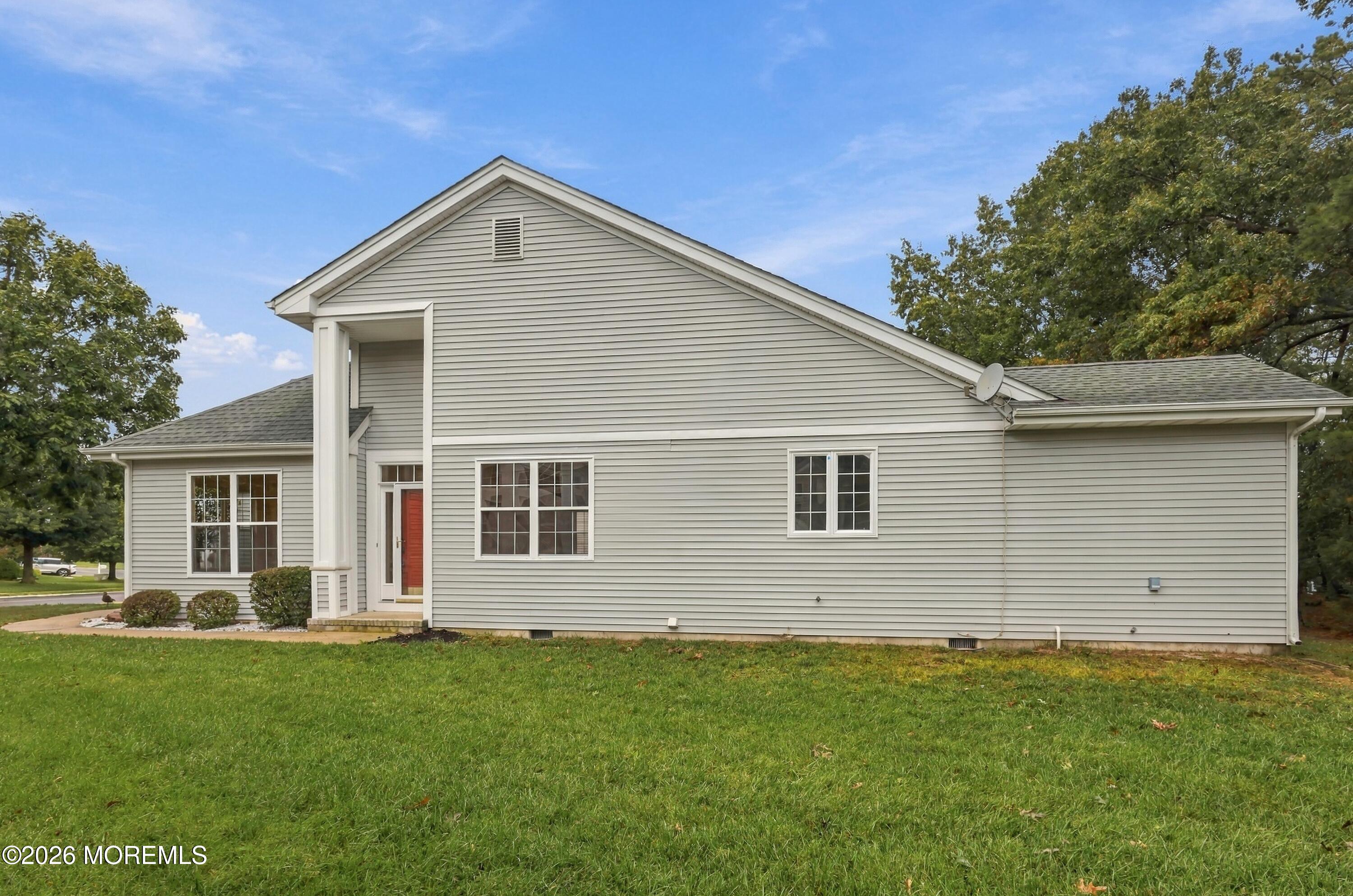 33 Valley Stream Place Barnegat NJ 08005