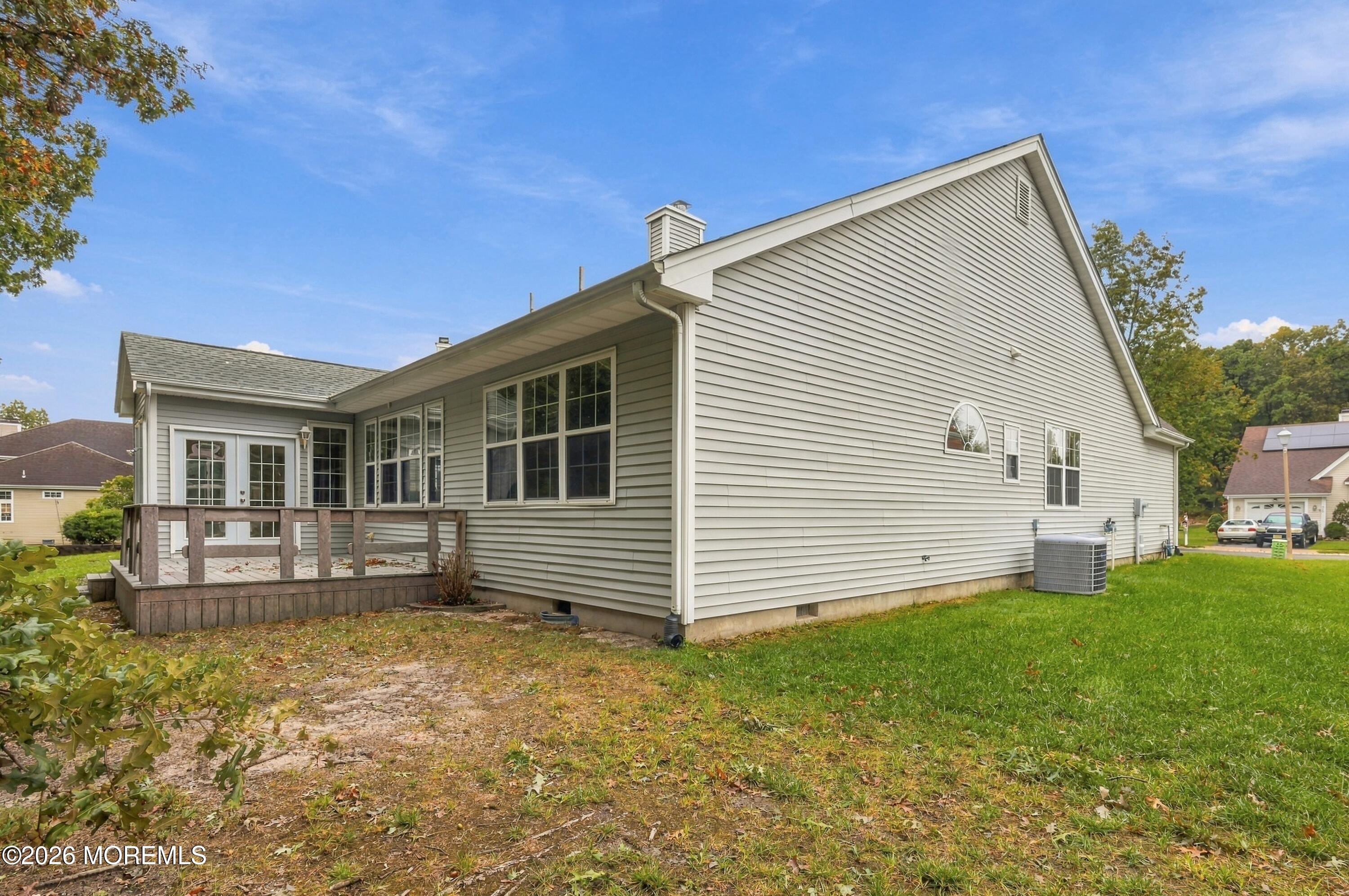 33 Valley Stream Place Barnegat NJ 08005
