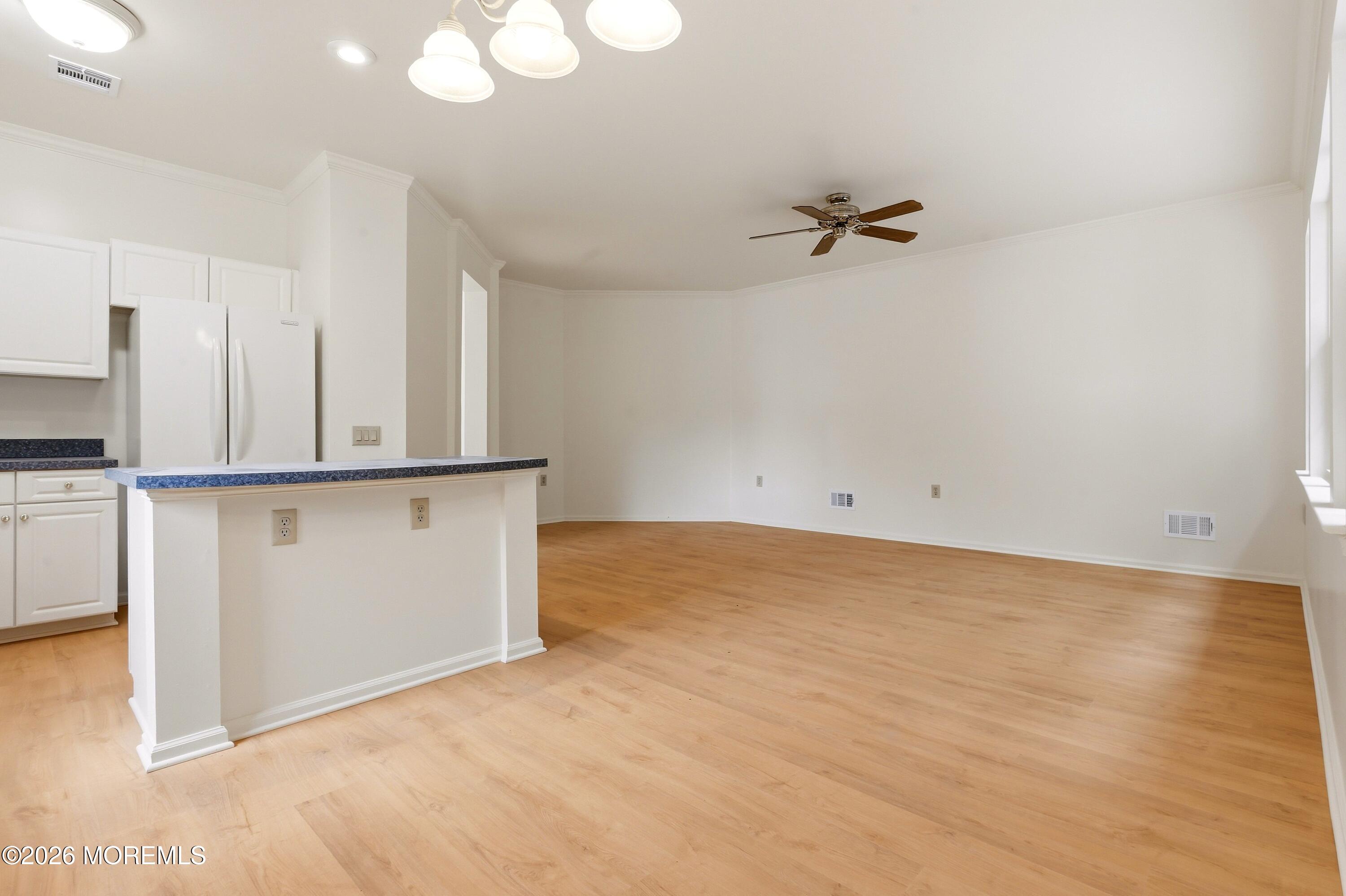 33 Valley Stream Place Barnegat NJ 08005