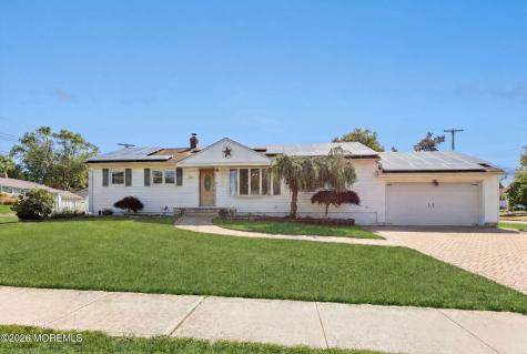 5 Lake Drive Howell NJ 07731