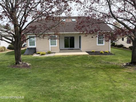 10 Suffolk Way Marlboro NJ 07746