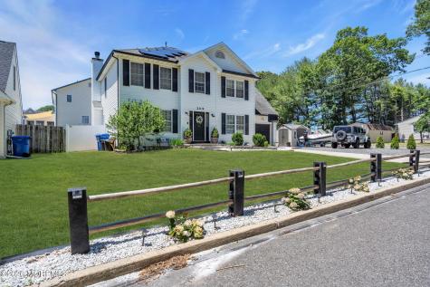 209 Gilford Avenue Island Heights NJ 08732