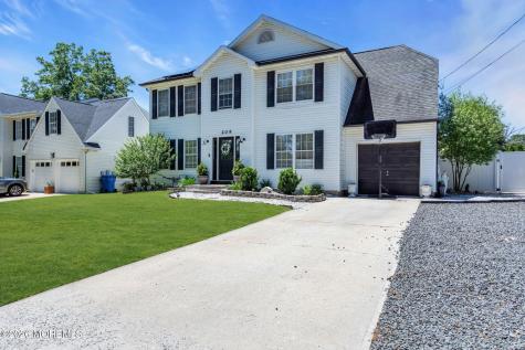 209 Gilford Avenue Island Heights NJ 08732